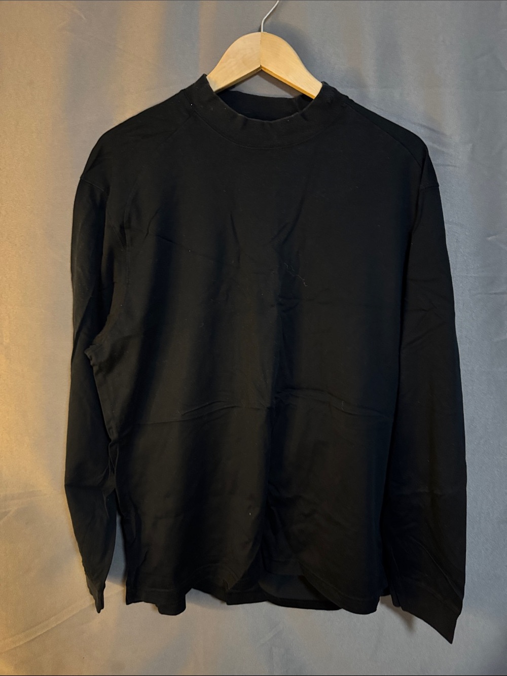 Izod Black Long Sleeve Crewneck Shirt